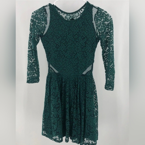 NWT Abercrombie & Fitch Women's Emerald Green Long Sleeve Lace Dress XS - Picture 2 of 9